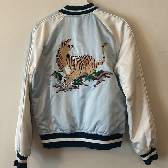 Aritzia TNA Golden Satin Embroidered Tiger Insulated Bomber Jacket - Picture 10 of 12